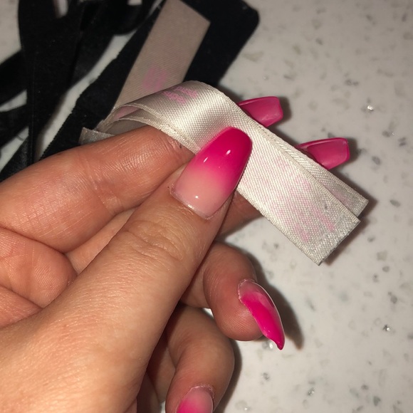 PINK Wear Everywhere Super Push-Up 32C - Picture 3 of 9